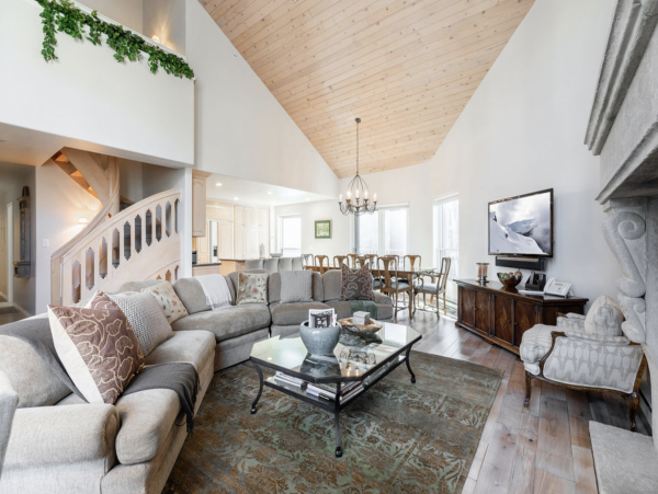 Golden Peak Ski in Ski Out Townhome